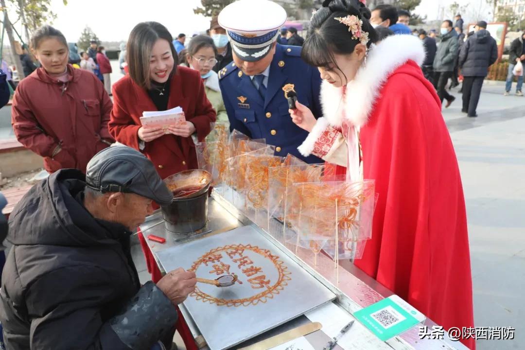逛会!消防宣传开启赶集模式,深入农村送平安!