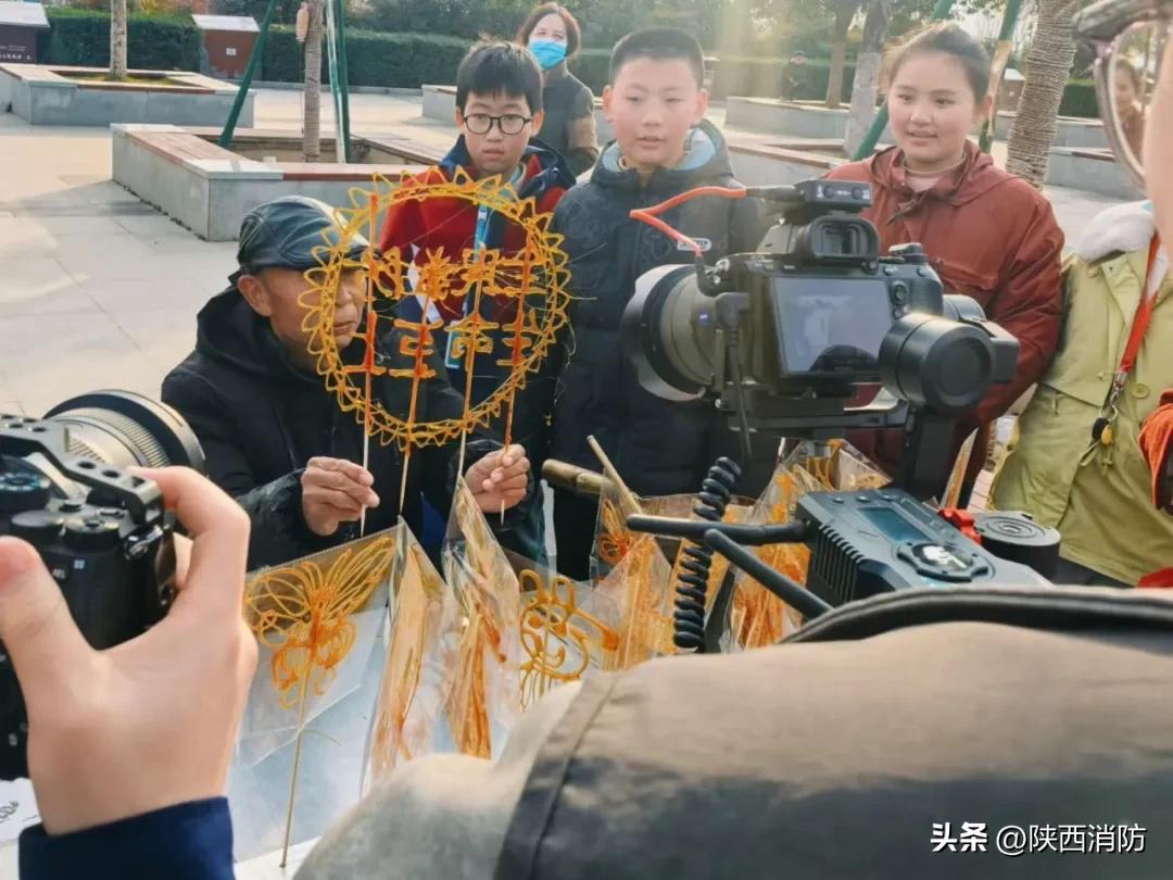 逛会!消防宣传开启赶集模式,深入农村送平安!