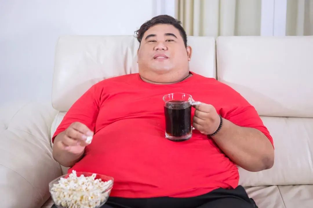 要想活得好,不要吃太饱!经常吃太饱危害比你想的还大(不止变