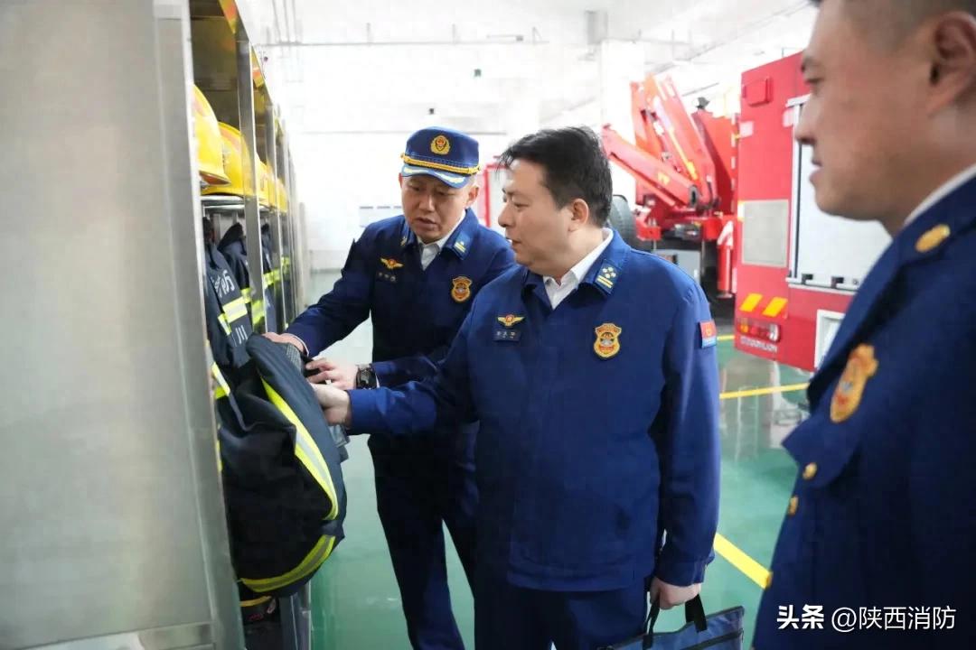 李卫华政委到铜川、渭南市消防救援支队调研指导工作